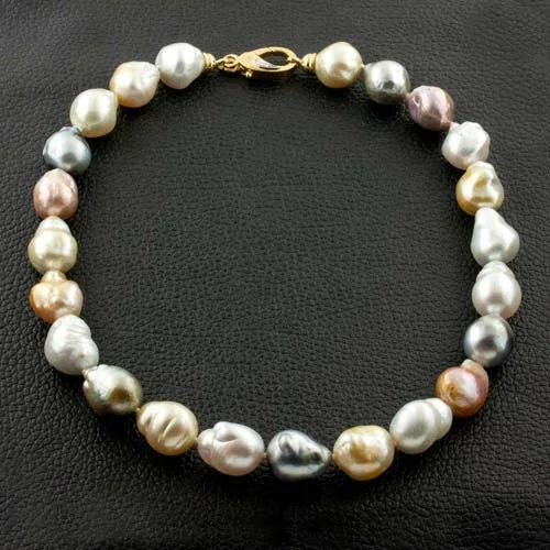 Custom birthstone necklaces for family gifts-Multi-color Baroque Pearl Necklace