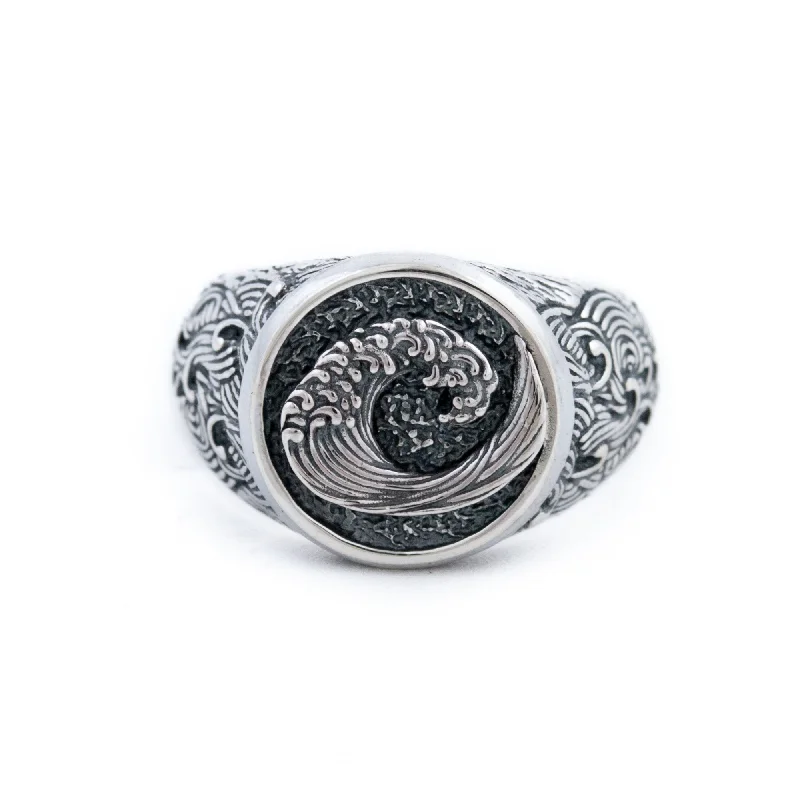 Geometric design rings for modern elegance-Silver "Wave" Signet Ring