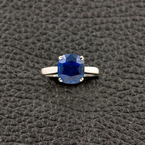 Titanium rings for modern durability-Cushion cut Sapphire Ring