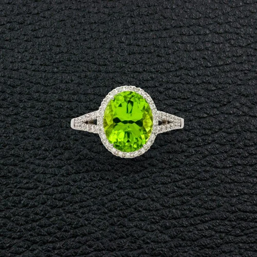 Birthstone rings for family connection gifts-Peridot & Diamond Ring