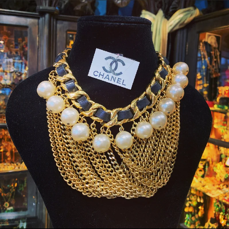 Luxury pearl necklaces for upscale events-Iconic 80s Chanel Statement pearl necklace